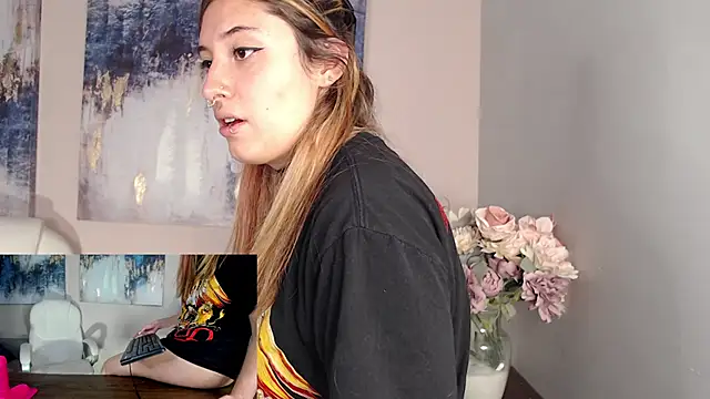 Snapshot of chubby_vanniie_ chatting on February 5, 2025, 8:04 pm chubby vanniie online show from February 5, 2025, 8:04 pm