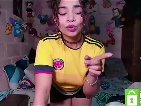 Selenne Jones online show from July 17, 2026, 2:34 pm