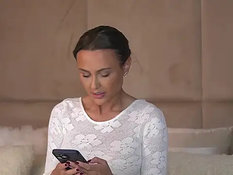 AnaisBellas online show from December 12, 2024, 8:53 pm