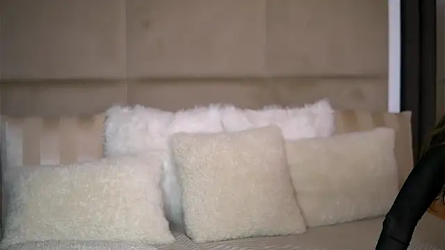 AnaisBellas online show from January 2, 2025, 9:28 pm