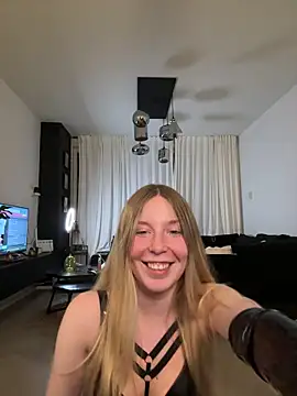 Snapshot of VeraSerephina chatting on October 10, 2025, 7:57 pm VeraSerephina online show from October 10, 2025, 7:57 pm