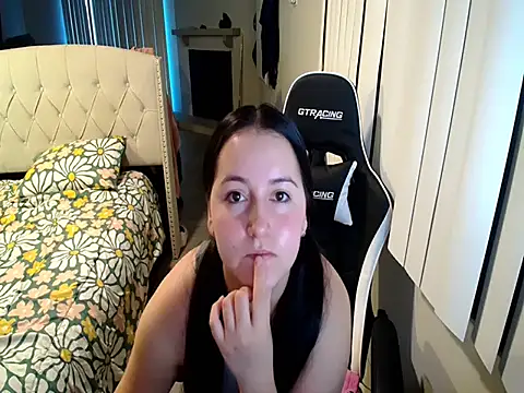 Snapshot of asly1 chatting on June 2, 2026, 3:03 pm asly1 online show from June 2, 2026, 3:03 pm