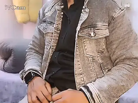 Snapshot of felix_dion chatting on January 13, 2026, 4:12 pm felix dion online show from January 13, 2026, 4:12 pm