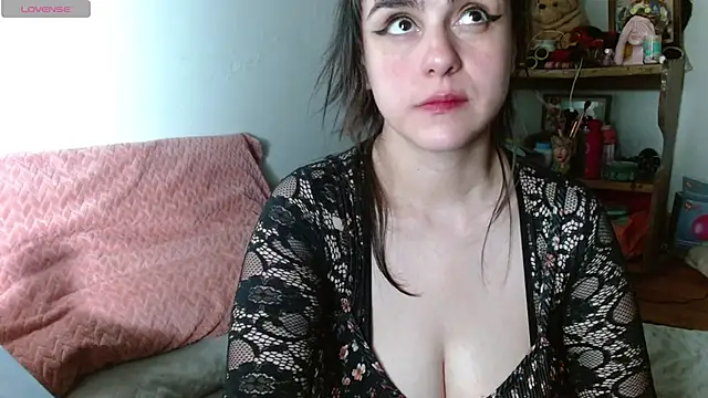 collette beaufoy  online show from November 2, 2025, 8:55 pm