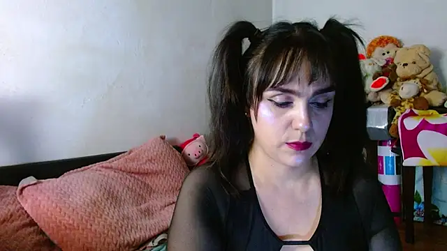 collette beaufoy  online show from April 26, 2026, 5:27 am