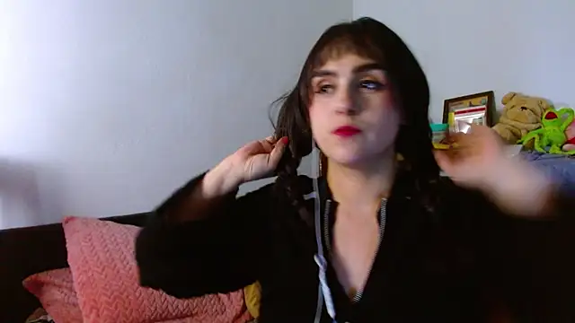 collette beaufoy  online show from June 14, 2026, 7:10 am