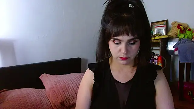 collette beaufoy  online show from June 18, 2026, 12:53 pm