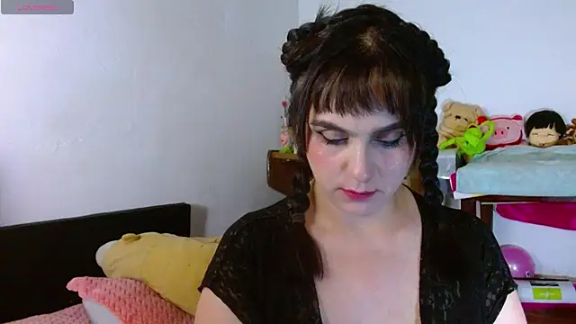 collette beaufoy  online show from July 19, 2026, 9:51 pm