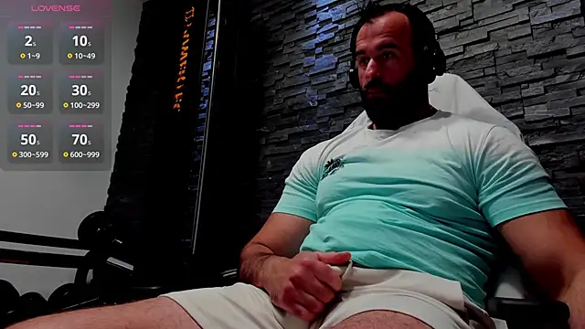 Snapshot of David_Big_Daddy chatting on May 4, 2026, 5:31 pm David Big Daddy online show from May 4, 2026, 5:31 pm