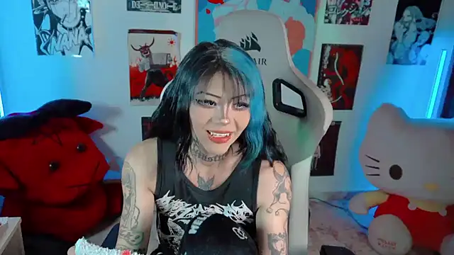 Snapshot of Deadly_Doll chatting on November 30, 2025, 9:41 pm Deadly Doll online show from November 30, 2025, 9:41 pm