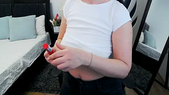 Snapshot of AmyPure_ chatting on March 20, 2026, 5:23 am AmyPure online show from March 20, 2026, 5:23 am