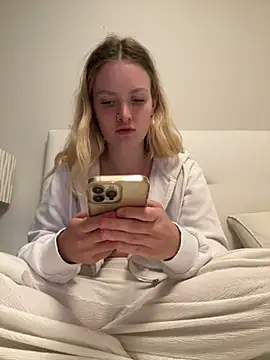 mariemelissah online show from March 7, 2025, 5:17 pm