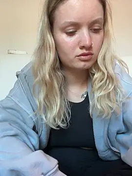 mariemelissah online show from March 19, 2025, 6:01 pm