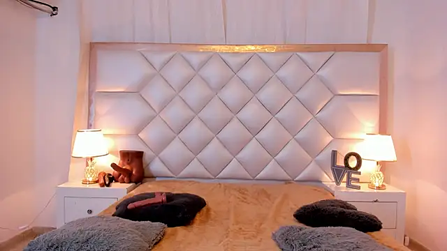 brittany069 online show from October 3, 2025, 8:28 pm