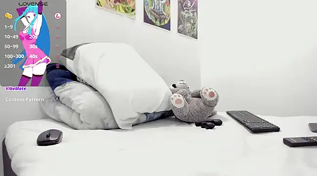 Snapshot of Aron_Baylor chatting on January 2, 2025, 9:33 am Aron Baylor online show from January 2, 2025, 9:33 am