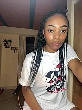 Snapshot of bhritany_brow chatting on January 30, 2025, 12:39 am bhritany brow online show from January 30, 2025, 12:39 am