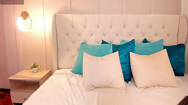 Snapshot of bhritany_brow chatting on February 8, 2025, 3:00 pm bhritany brow online show from February 8, 2025, 3:00 pm