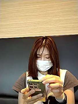 Love me Eri  online show from May 11, 2026, 8:09 am