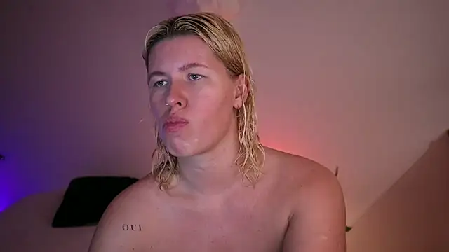 Snapshot of moonamii chatting on January 26, 2025, 4:09 pm moonamii online show from January 26, 2025, 4:09 pm