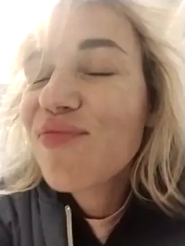 Snapshot of Linda_Gregory chatting on September 25, 2025, 12:47 am Linda Gregory online show from September 25, 2025, 12:47 am