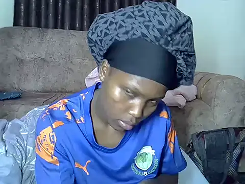 AurelAda online show from October 22, 2025, 10:20 pm