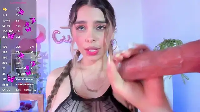 Snapshot of crisbell_lopez chatting on July 1, 2026, 12:34 am crisbell lopez online show from July 1, 2026, 12:34 am