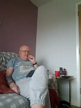 FriendlyDave online show from February 10, 2025, 8:20 am