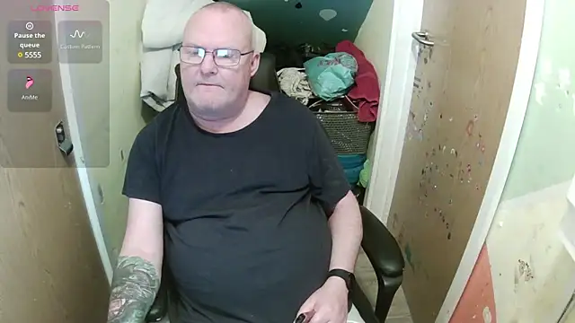 FriendlyDave online show from March 4, 2025, 1:17 pm