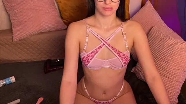 amanda strong online show from May 11, 2026, 1:11 am