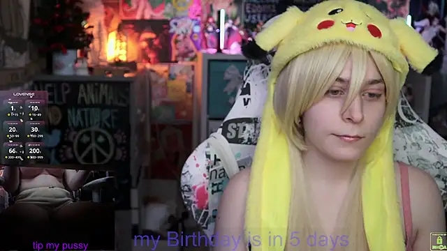 ShiroiFubuki online show from February 16, 2025, 2:21 pm