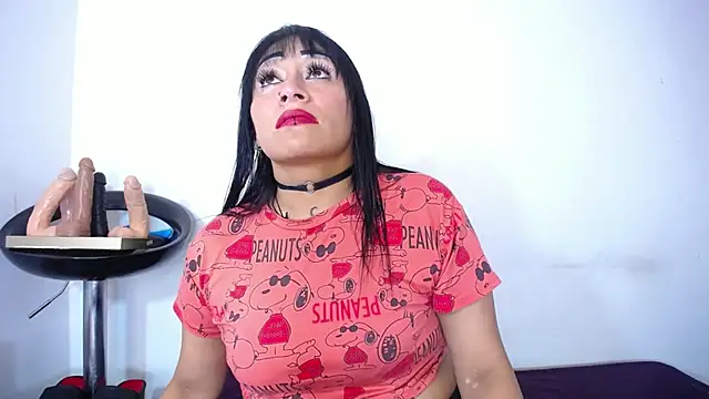 luna sofia69 online show from February 19, 2025, 1:50 pm