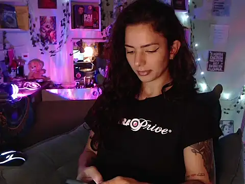 BeellyDance online show from October 10, 2025, 7:24 pm