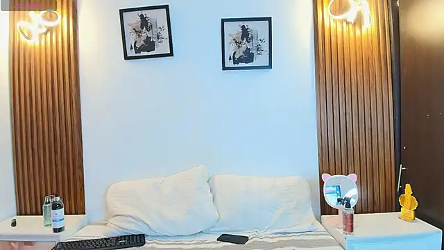 Snapshot of SofiaSweet_ chatting on April 15, 2026, 10:00 am SofiaSweet online show from April 15, 2026, 10:00 am