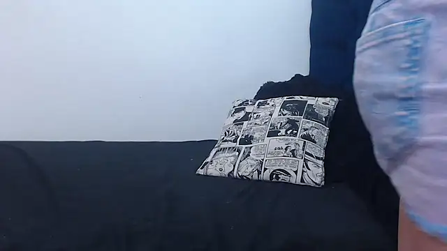 Snapshot of queenofwetqueens chatting on December 26, 2024, 3:53 pm queenofwetqueens online show from December 26, 2024, 3:53 pm