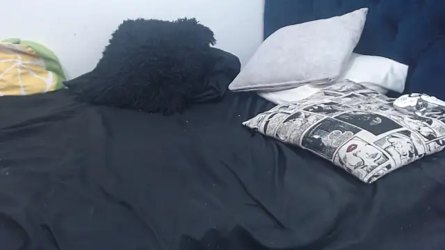 Snapshot of queenofwetqueens chatting on October 25, 2025, 4:24 pm queenofwetqueens online show from October 25, 2025, 4:24 pm