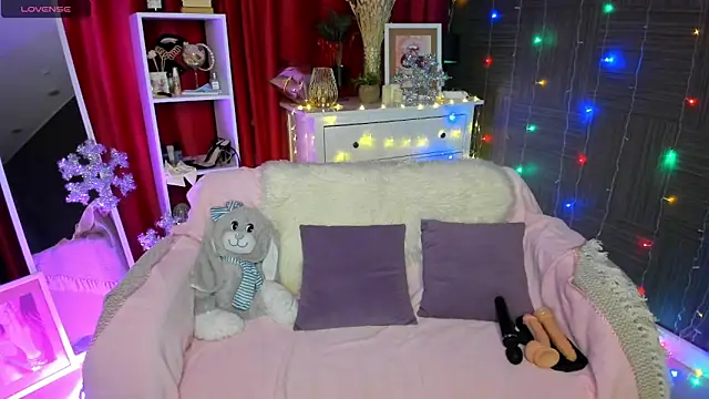 Snapshot of Queen_baby chatting on December 28, 2024, 1:39 am Queen baby online show from December 28, 2024, 1:39 am