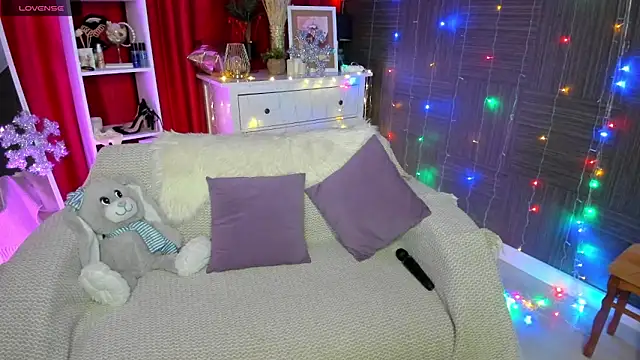 Snapshot of Queen_baby chatting on December 31, 2024, 2:40 am Queen baby online show from December 31, 2024, 2:40 am