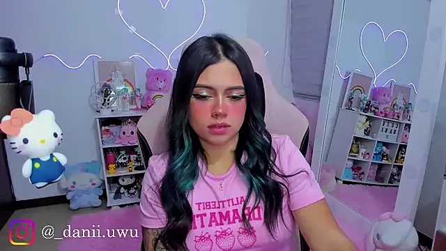 CuteDani  online show from May 6, 2026, 8:41 am
