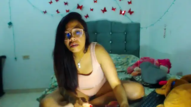 AmaraRoberts420 online show from January 23, 2025, 4:19 am