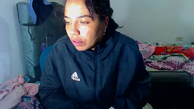 Snapshot of AmaraRoberts420 chatting on December 17, 2025, 8:26 pm AmaraRoberts420 online show from December 17, 2025, 8:26 pm