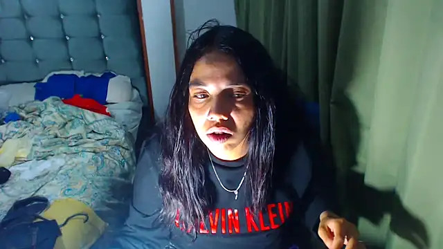 Snapshot of AmaraRoberts420 chatting on January 7, 2026, 2:14 am AmaraRoberts420 online show from January 7, 2026, 2:14 am