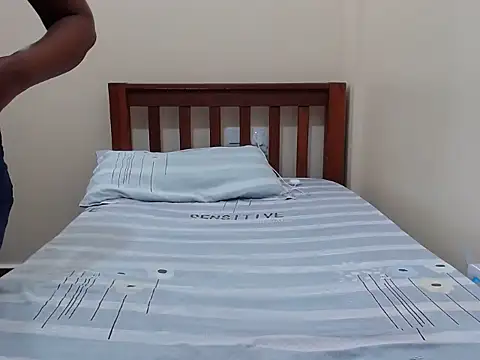 Snapshot of traper_1 chatting on October 20, 2025, 4:35 am traper 1 online show from October 20, 2025, 4:35 am