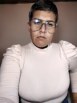 Snapshot of Yessi_rousse chatting on January 14, 2026, 9:52 pm Yessi rousse online show from January 14, 2026, 9:52 pm