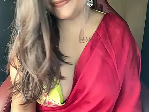 Snapshot of shanayaaa_1 chatting on January 17, 2025, 6:23 pm shanayaaa 1 online show from January 17, 2025, 6:23 pm