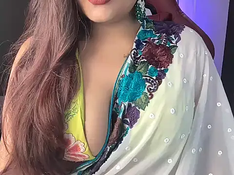 Snapshot of shanayaaa_1 chatting on September 8, 2025, 7:02 pm shanayaaa 1 online show from September 8, 2025, 7:02 pm