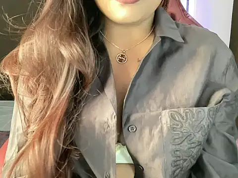 Snapshot of shanayaaa_1 chatting on December 5, 2025, 6:48 pm shanayaaa 1 online show from December 5, 2025, 6:48 pm