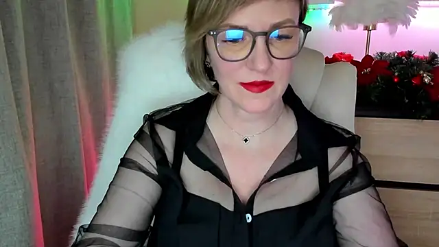 feliziaDesire online show from December 18, 2025, 6:25 pm