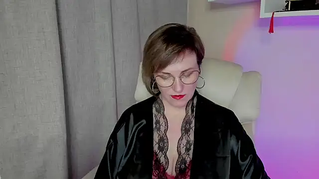 Snapshot of feliziaDesire chatting on May 11, 2026, 2:56 pm feliziaDesire online show from May 11, 2026, 2:56 pm