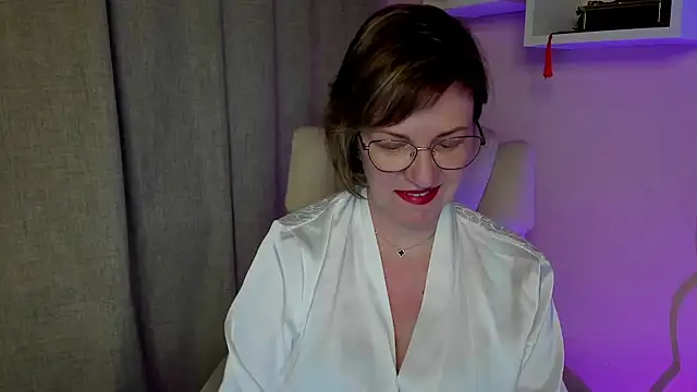 Snapshot of feliziaDesire chatting on May 18, 2026, 6:14 pm feliziaDesire online show from May 18, 2026, 6:14 pm