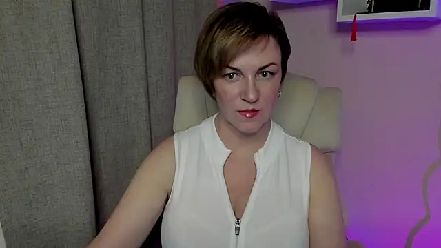 Snapshot of feliziaDesire chatting on June 8, 2026, 12:38 pm feliziaDesire online show from June 8, 2026, 12:38 pm